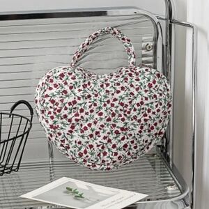 Floral Heart-Shaped Cosmetic Bag